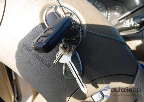 2005 Toyota Tundra Sr5 V8 z USA, uszkodzony, nr VIN 5TBET34145S475875